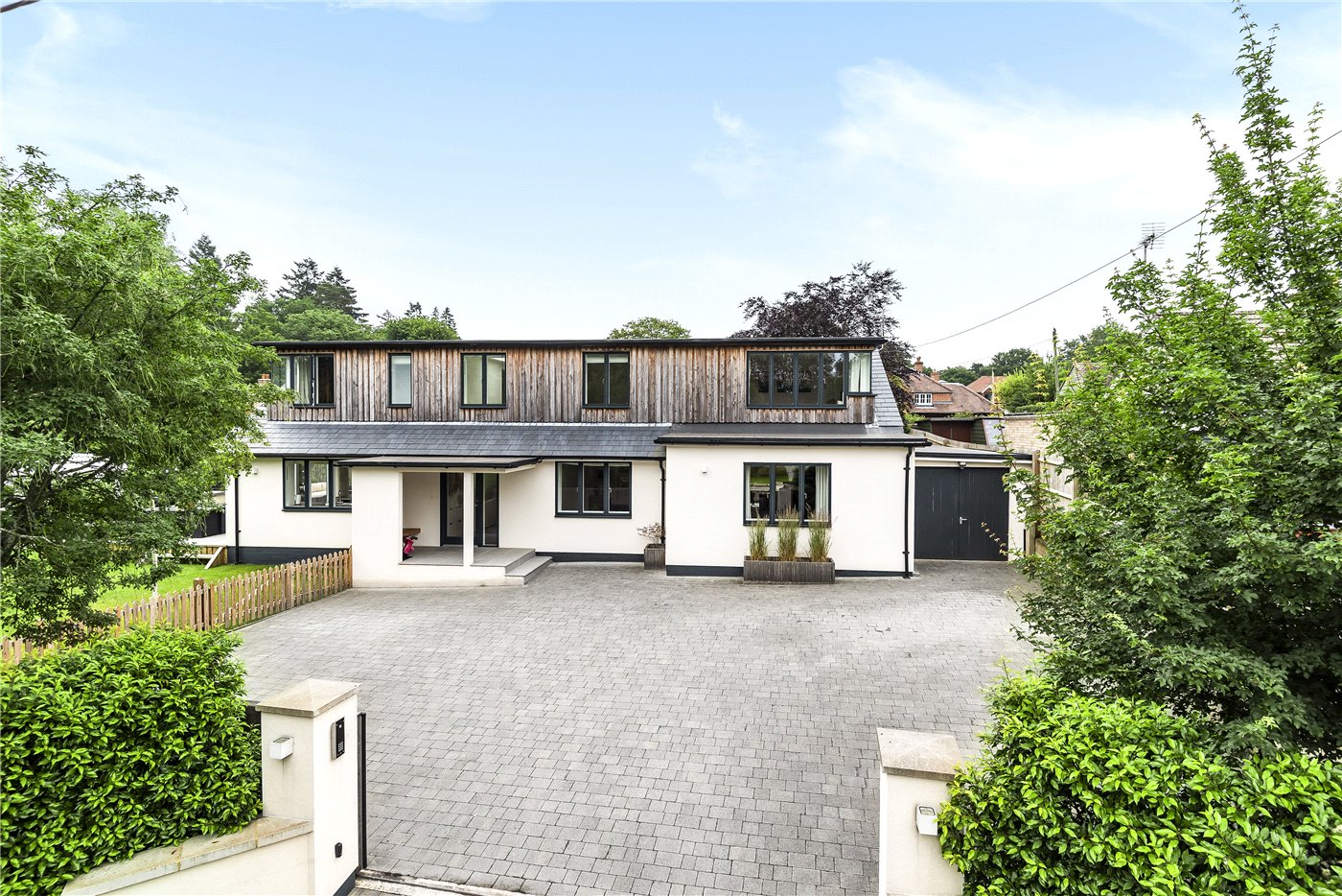 Broadlayings, Woolton Hill, Newbury, RG20